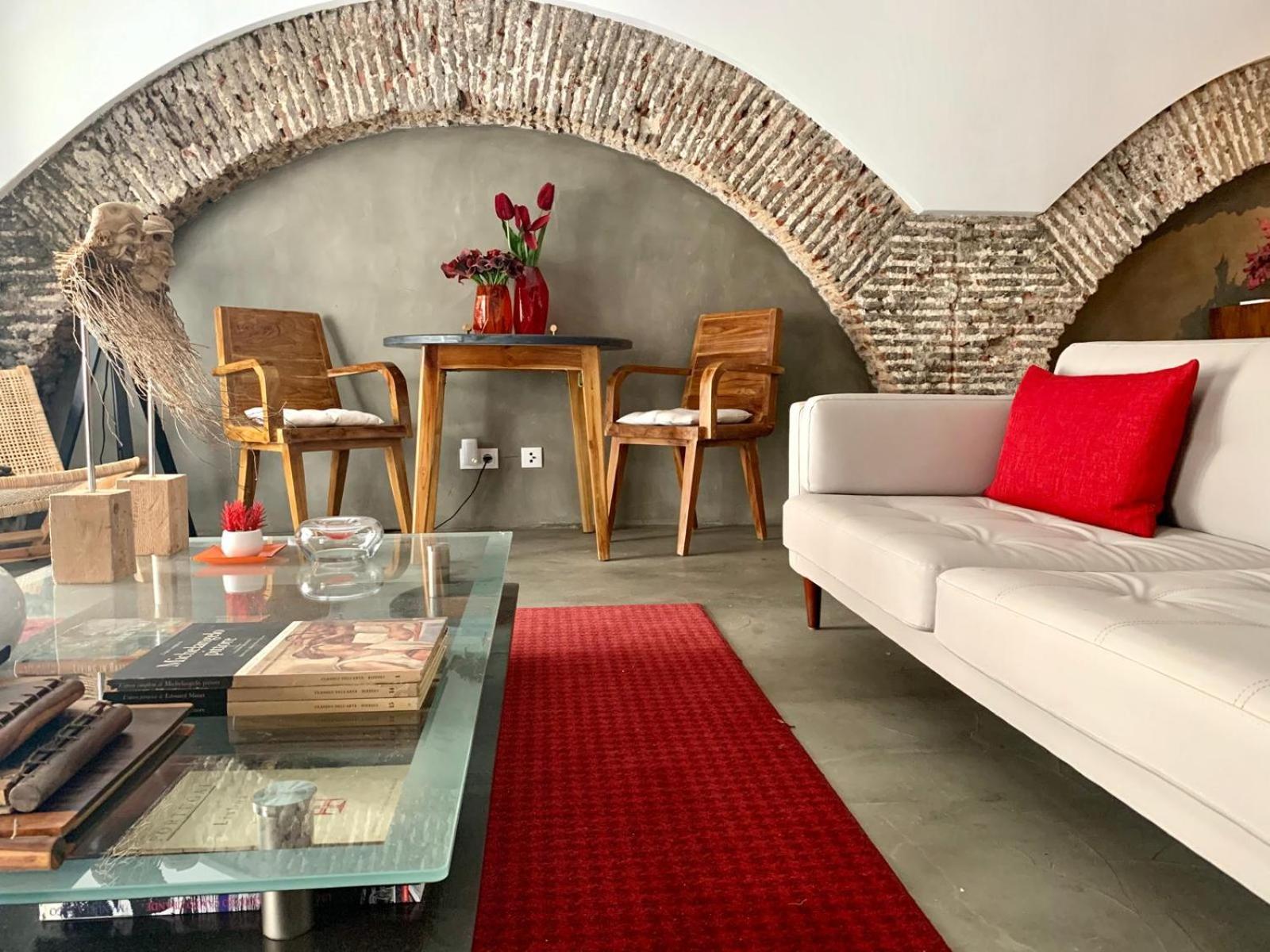 Old Stables Chiado - 2 Bedroom In The Heart Of Lisbon Exterior photo