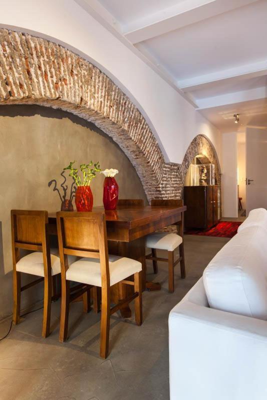 Old Stables Chiado - 2 Bedroom In The Heart Of Lisbon Exterior photo