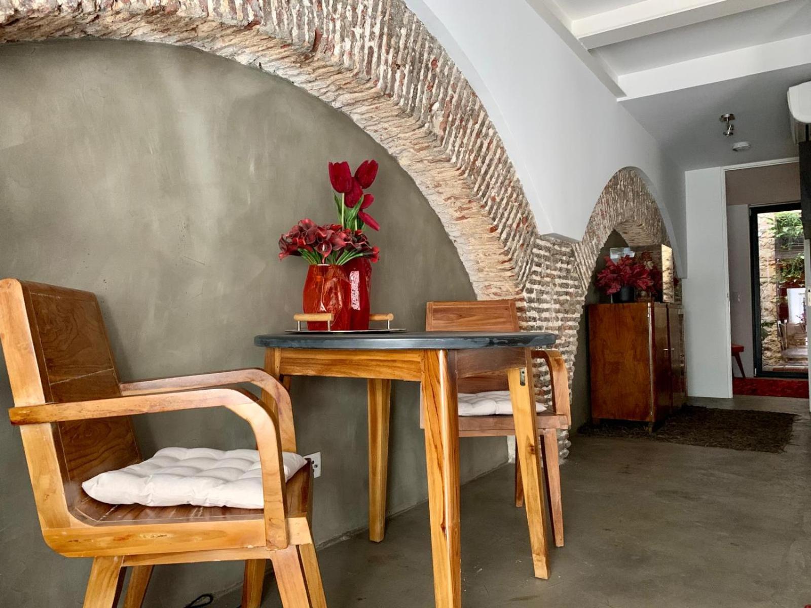 Old Stables Chiado - 2 Bedroom In The Heart Of Lisbon Exterior photo